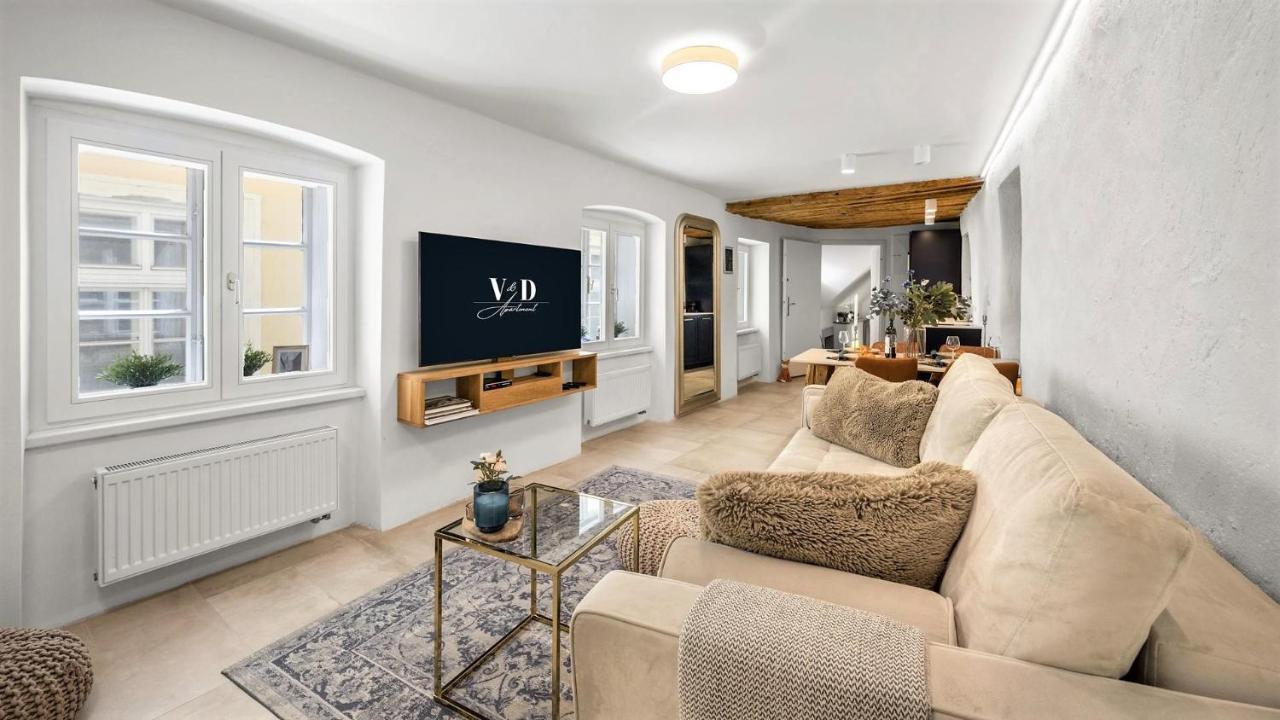New Design & High Standard Apt From 16Th Century In Old Town-Free Parking ブラチスラヴァ エクステリア 写真